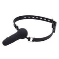 Czarny dildo gag z regulowanym paskiem — widok boczny uprzęży