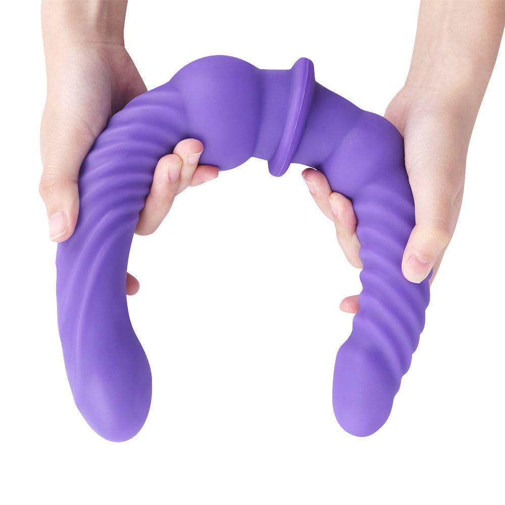 Wypukła faktura obu ramion podwójnego dildo