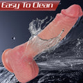 Czyszczenie powierzchni wibrującego dildo pod bieżącą wodą