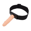 Dłuższe cieliste dildo na uprzęży