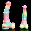 Porównanie dużego i średniego dildo końskiego