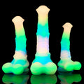 Trzy warianty świecącego dildo fantasy
